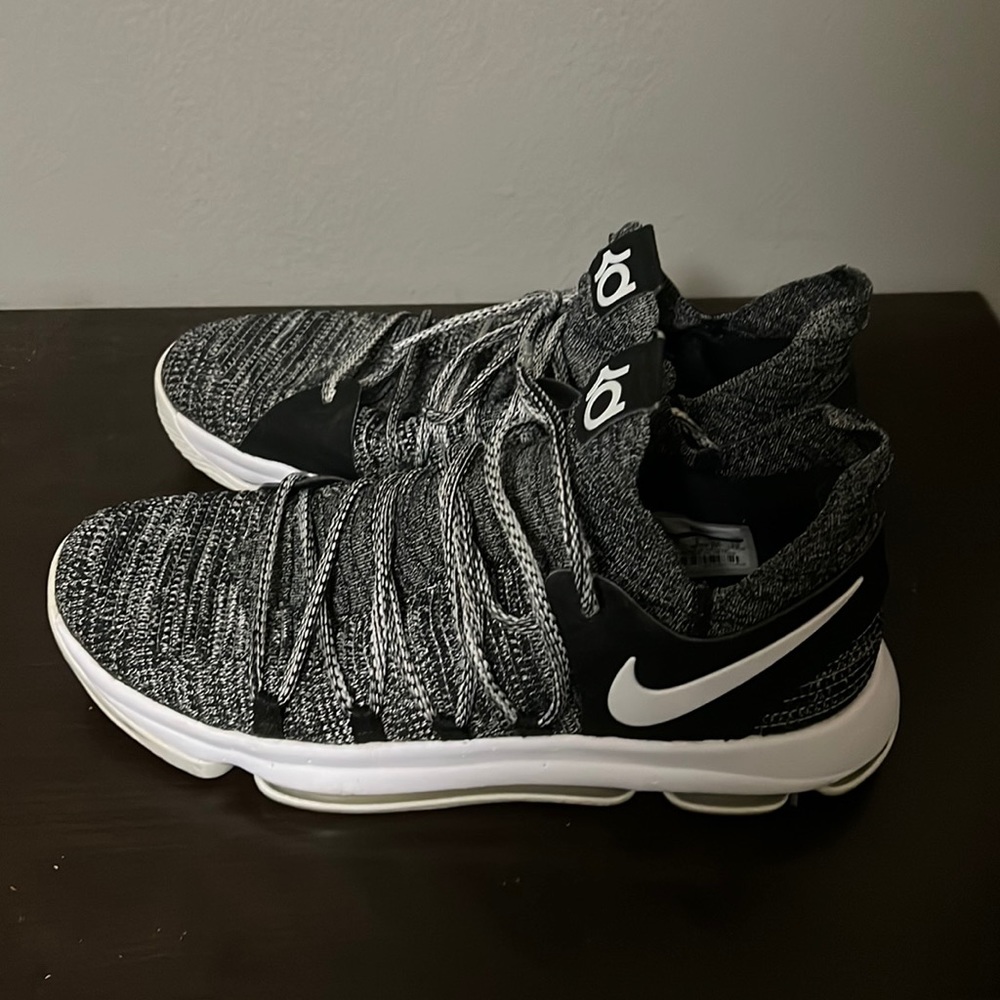 KD basketball shoes